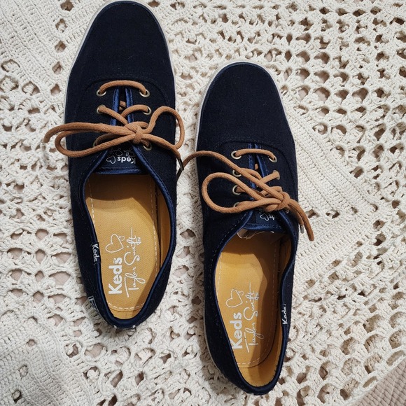 Taylor Swift Keds 079 Tennis Shoes Limited Edition Women's Size 9.5 - Picture 1 of 10